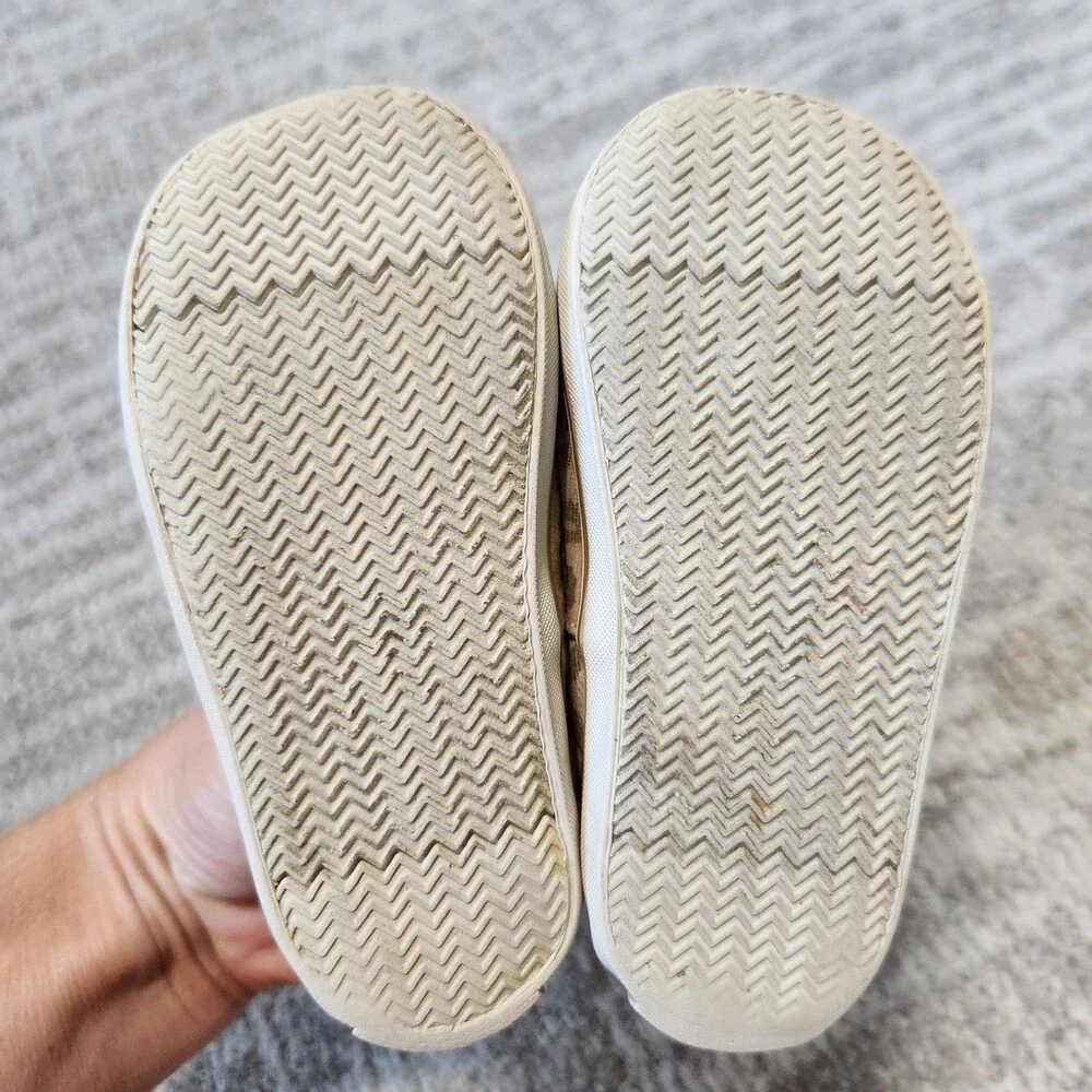 Sperry child animal print crib shoes gold size 4